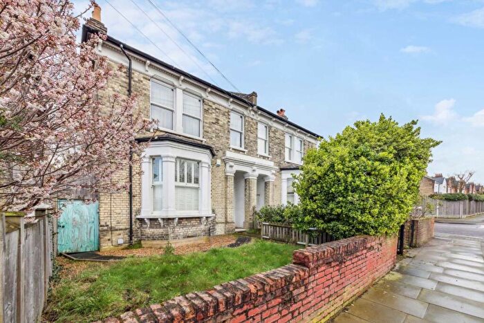 1 Bedroom Flat To Rent In Dornton Road, Balham, SW12