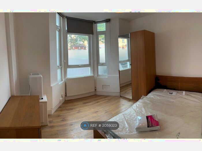 2 Bedroom Flat To Rent In Rushmore Road, London, E5