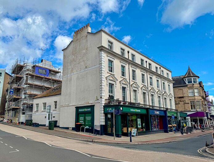 1 Bedroom Flat For Sale In Wellington Street, Teignmouth, TQ14