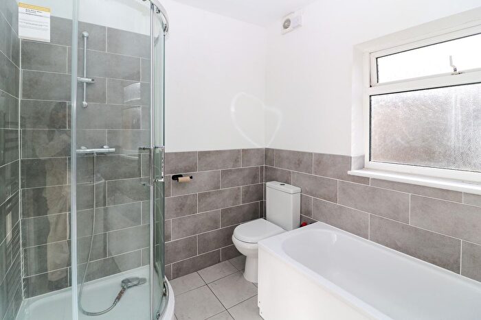 1 Bedroom Maisonette To Rent In Inglemere Road, Mitcham, CR4