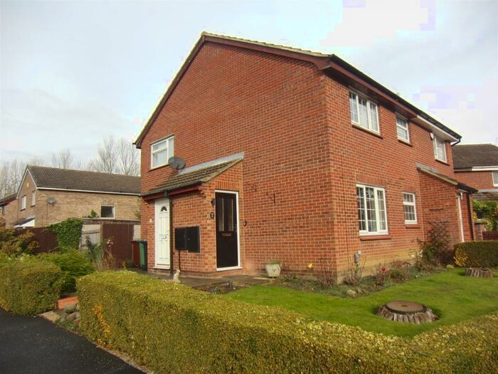 1 Bedroom Flat To Rent In Hornbeam Way, Leeds, LS14