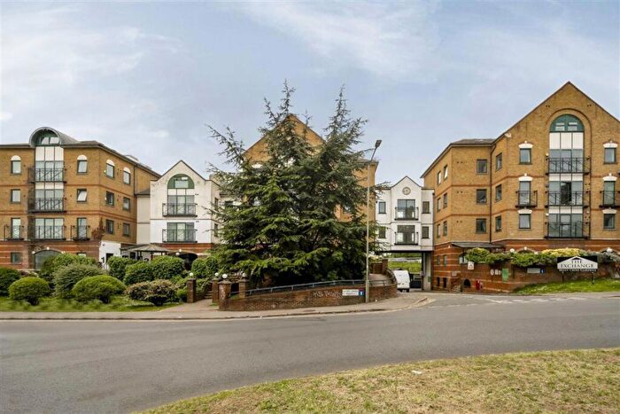 Studio To Rent In Brent Cross Gardens, Brent Cross, NW4