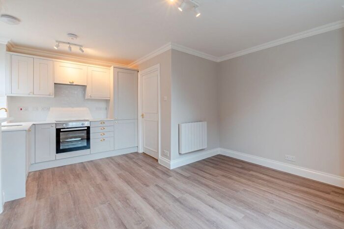 1 Bedroom Flat To Rent In Priory Place, Gloucester, GL1