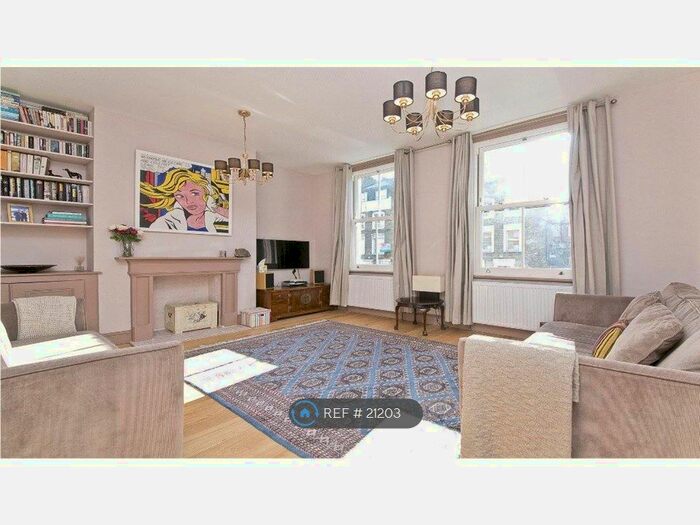 3 Bedroom Flat To Rent In Swinton Street, London, WC1X