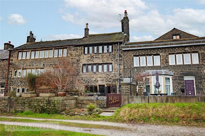 3 Bedroom Terraced House For Sale In Harrop Green, Diggle, Saddleworth, OL3
