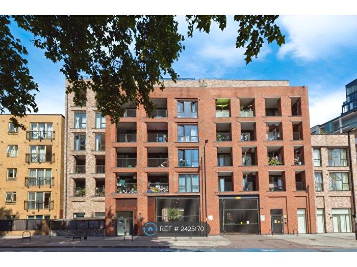 2 Bedroom Flat To Rent In Acacia House, London, E3