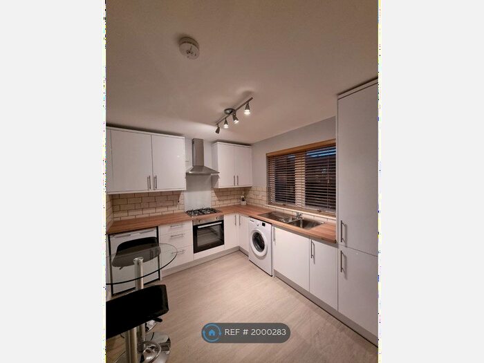2 Bedroom Flat To Rent In Craigiebuckler, Aberdeen, AB15