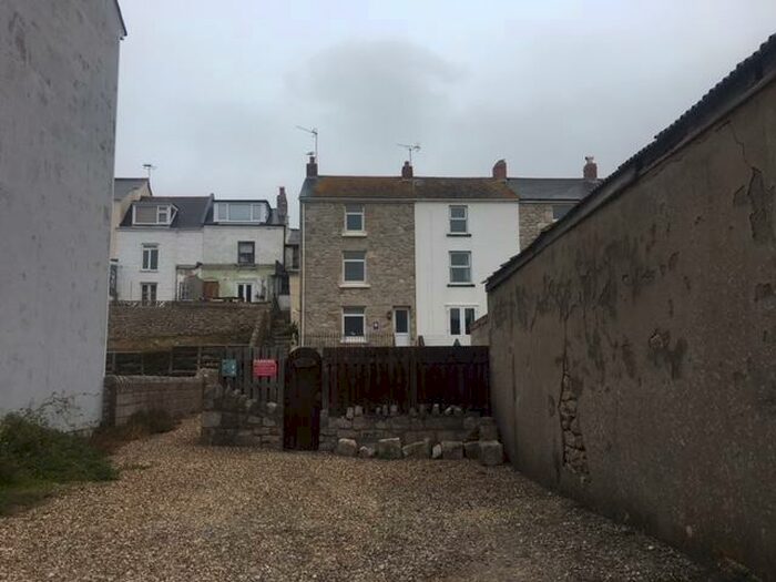 3 Bedroom End Of Terrace House To Rent In Portland Stone Cottage In Chiswell, DT5