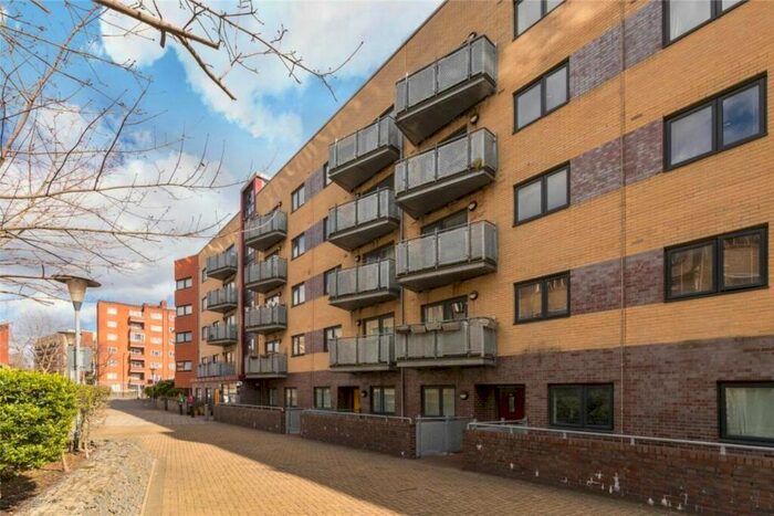 4 Bedroom Flat To Rent In Murray Grove, London, N1