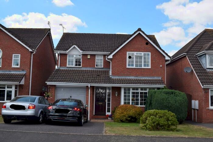 4 Bedroom Detached House To Rent In Grassington Drive, Nuneaton, Warwickshire, CV11