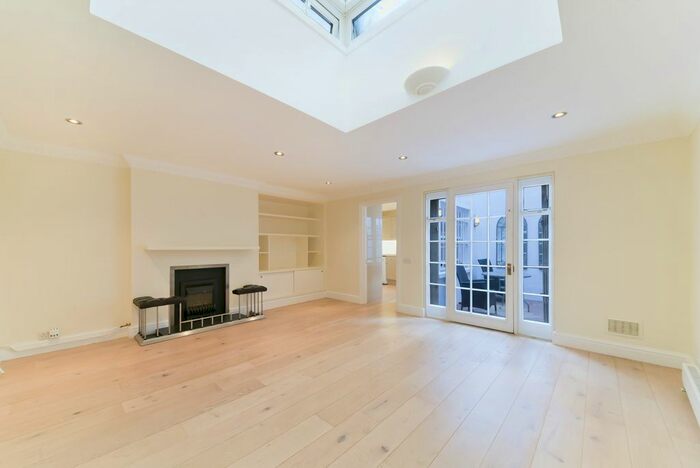 1 Bedroom Flat To Rent In Cranley Gardens, SW7