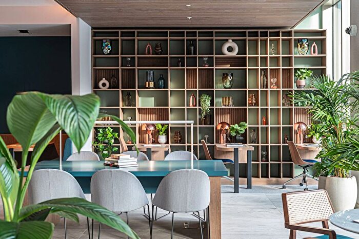 2 Bedroom Flat To Rent In Cherry Park Lane, Stratford, London, E20