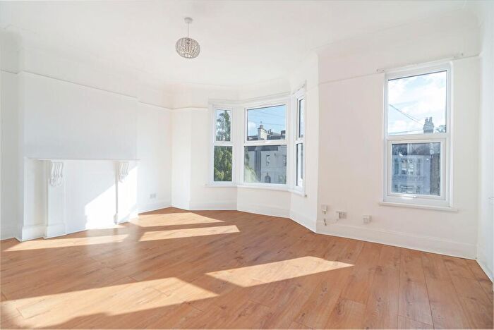 2 Bedroom Flat To Rent In Hurstbourne Road, Forest Hill, London, SE23