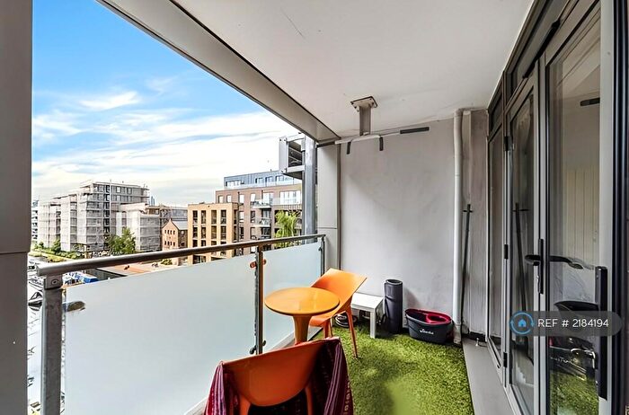 3 Bedroom Flat To Rent In Gosse Court, London, N1