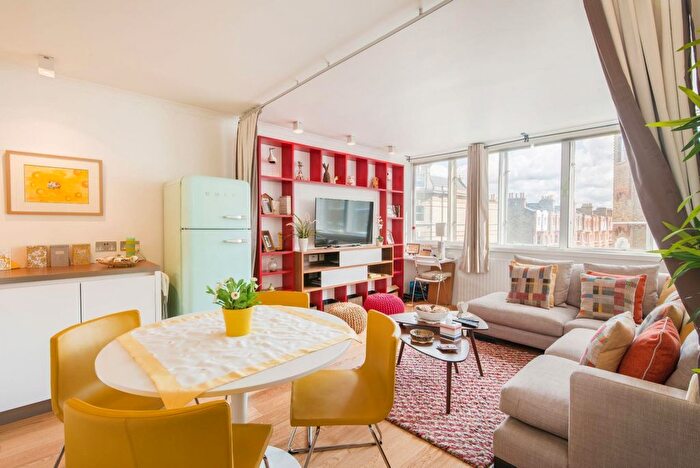 2 Bedroom Flat To Rent In Cavaye Place, London, SW10