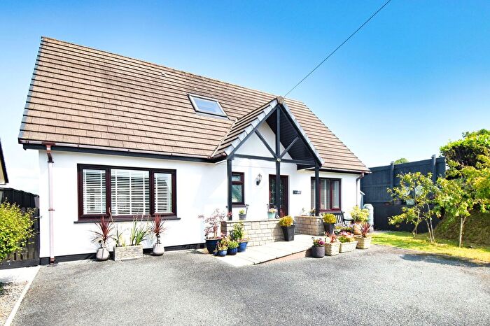 3 Bedroom Bungalow For Sale In Templebar Road, Pentlepoir, Kilgetty, SA68