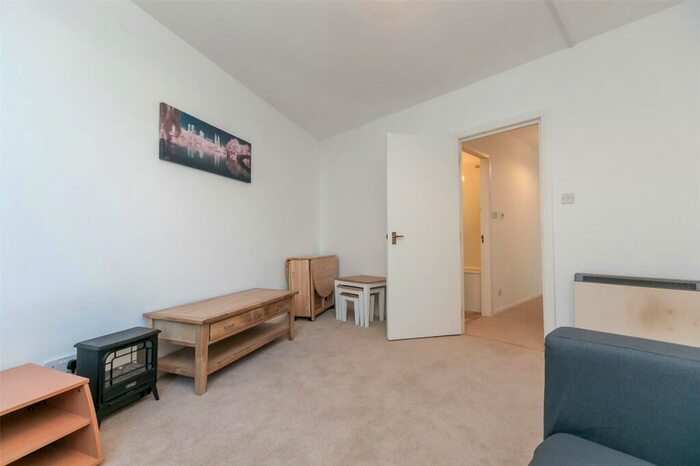 1 Bedroom Flat To Rent In Dunedin Street, Edinburgh, EH7