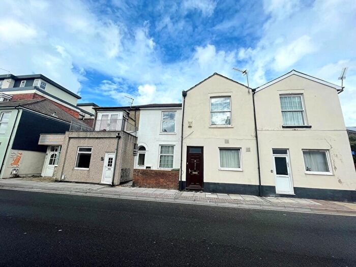 3 Bedroom Terraced House To Rent In Highland Road, Southsea, PO4