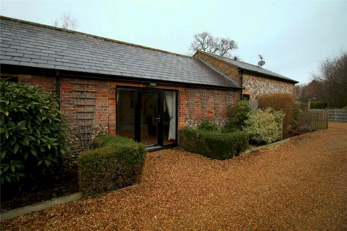 1 Bedroom Barn Conversion To Rent In Dagnall, Berkhamsted, HP4