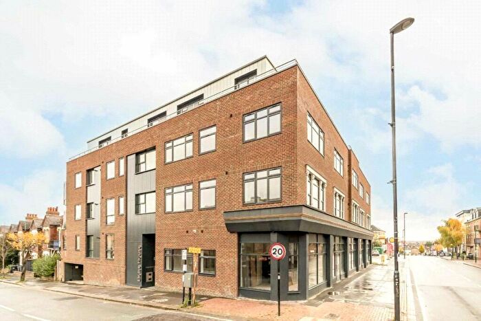 2 Bedroom Apartment To Rent In Portland Road, South Norwood, SE25