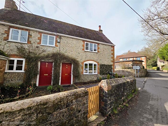 1 Bedroom Terraced House For Sale In High Street, Warminster, BA12