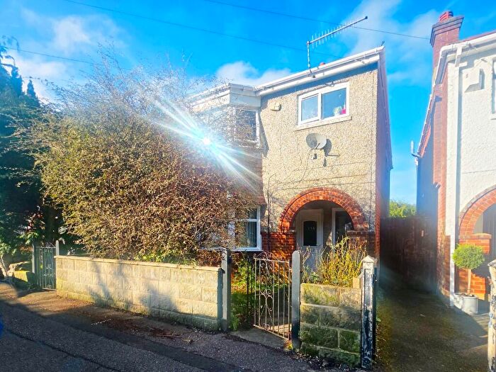 2 Bedroom Flat For Sale In Green Road, Lower Charminster, Bournemouth, BH9