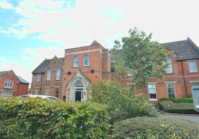 2 Bedroom Apartment To Rent In Okus Road, Swindon, SN1