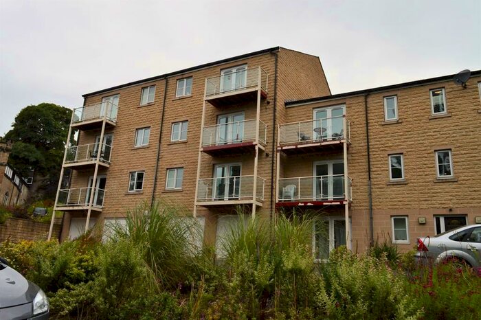 2 Bedroom Apartment To Rent In Olivia View, Sowerby New Road, Halifax, HX6