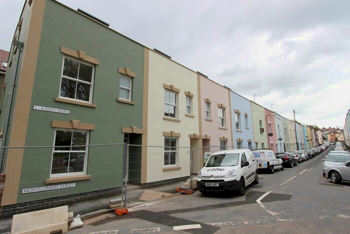 3 Bedroom Property To Rent In Park Mews, Bedminster, Bristol, BS3