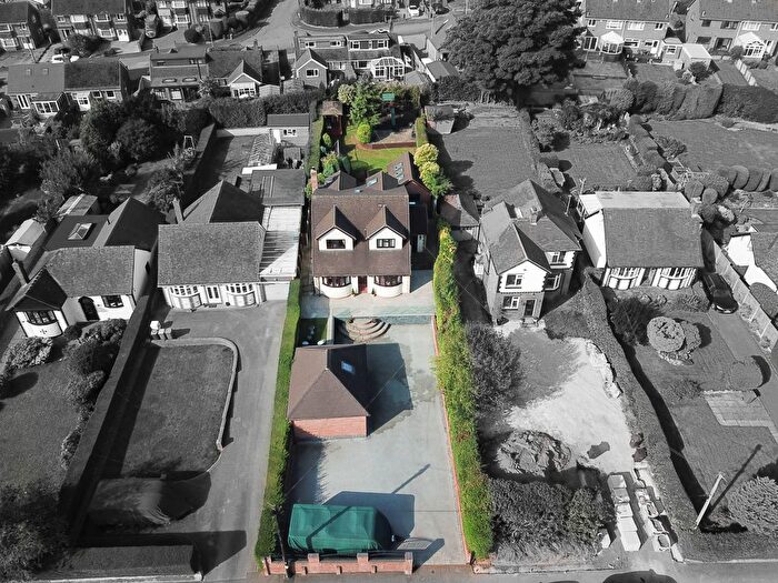 4 Bedroom Detached House For Sale In Birkholme Drive, Meir Heath, Stoke-On-Trent, ST3
