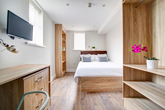 3 Bedroom Flat To Rent In Peel Street, Nottingham, NG1