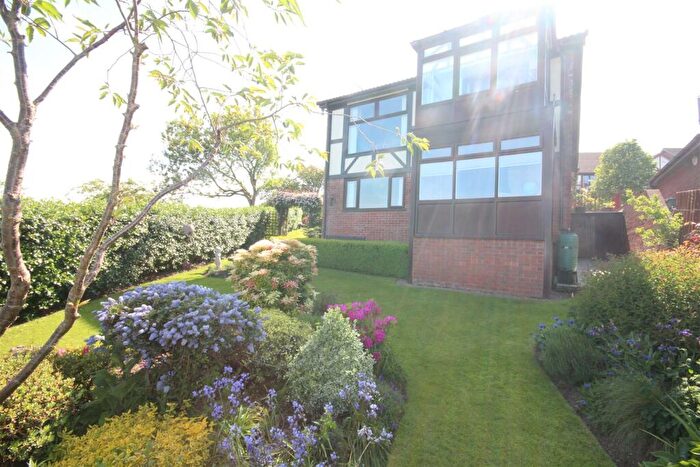 3 Bedroom Detached House For Sale In Bryn Carrog, Colwyn Bay, LL29