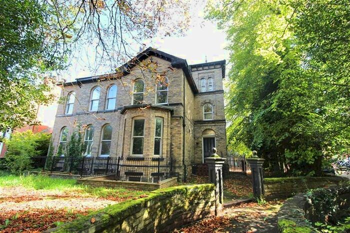 2 Bedroom Flat To Rent In Heaton Moor Road, Heaton Moor, Stockport, SK4