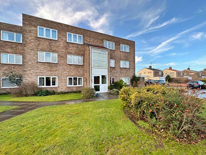 2 Bedroom Apartment To Rent In The Outlook, Riverside, Hightown, L38