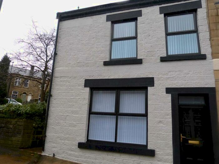 3 Bedroom End Of Terrace House To Rent In Station Road, Hadfield, Glossop, SK13