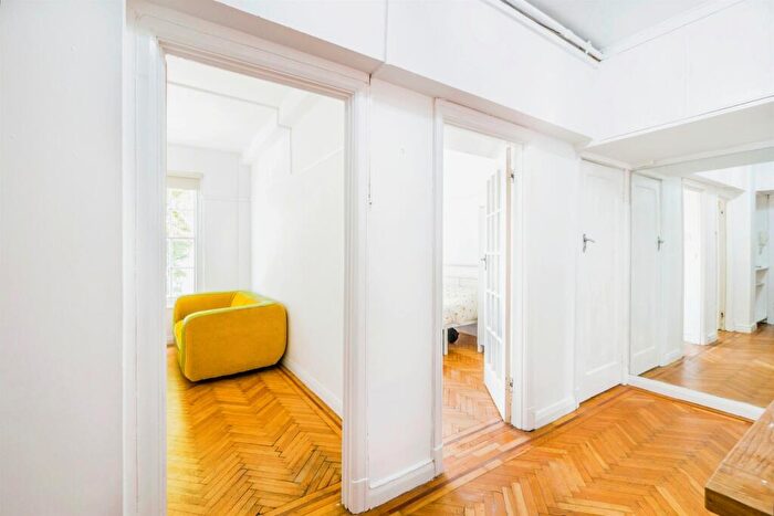 1 Bedroom Apartment For Sale In Westgate Street, Cardiff, CF10