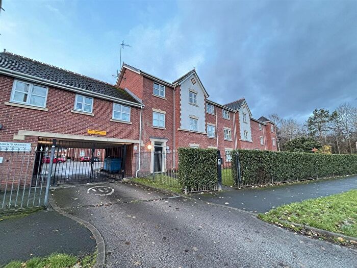 2 Bedroom Flat To Rent In Royalthorn Road, Sharston, Manchester, M22