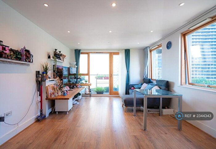 2 Bedroom Flat To Rent In Phoenix Heights East, London, E14