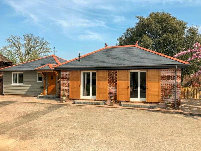 2 Bedroom Barn Conversion To Rent In Donnington, PO20