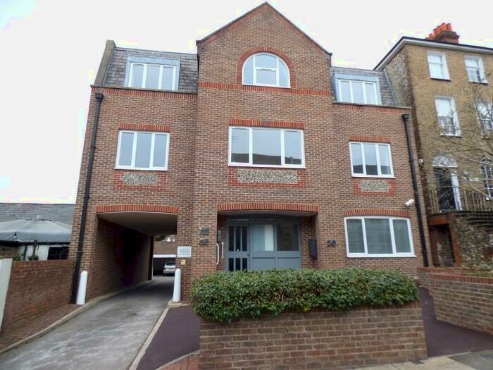 Studio To Rent In Leatherhead, KT22