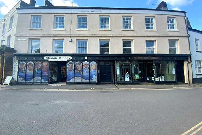 2 Bedroom Flat To Rent In Barsand House, Tavistock, PL19