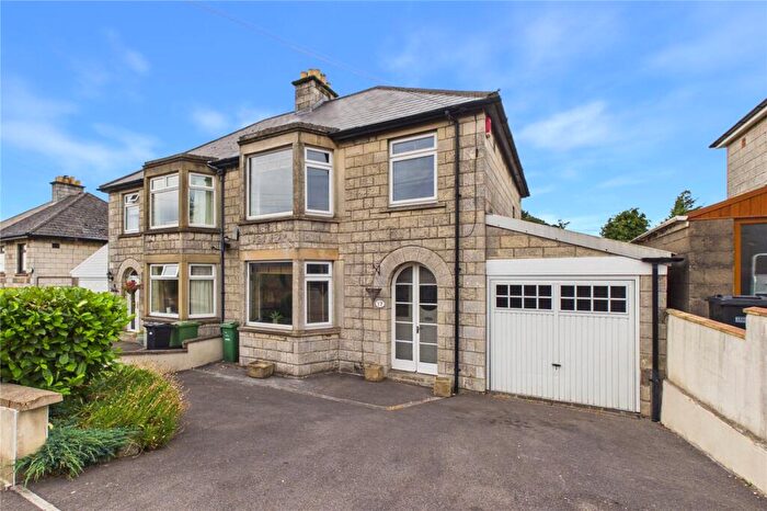 3 Bedroom Semi Detached House For Sale In Bath New Road, Radstock, Somerset, BA3