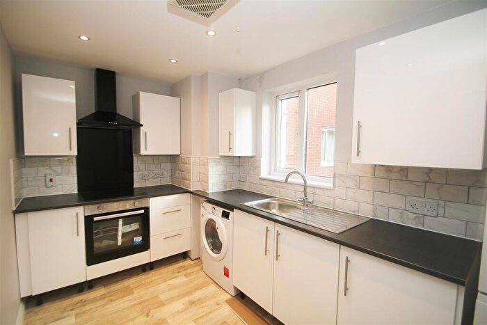 2 Bedroom Flat To Rent In Jubilee Court, Eaton Road, Sutton, SM2