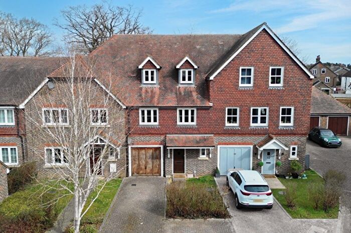 4 Bedroom Terraced House To Rent In Reris Grange Close, Godalming, GU8