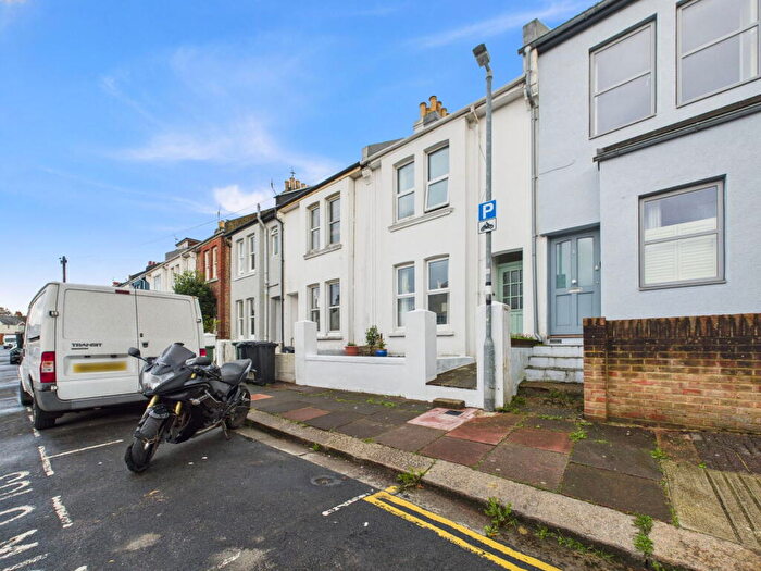 2 Bedroom Terraced House For Sale In Carisbrooke Road, Brighton, BN2