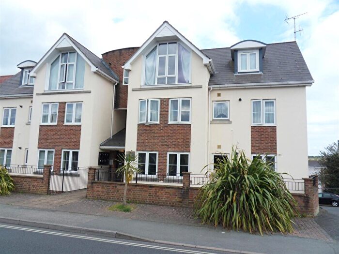 1 Bedroom Apartment For Sale In Newport Road, Cowes, PO31