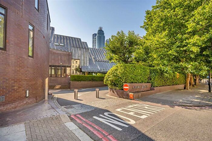 2 Bedroom Flat For Sale In Grosvenor Road, Pimlico, SW1V - Photo 12