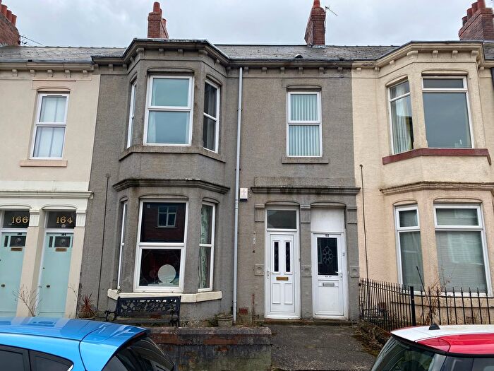 3 Bedroom Flat To Rent In Biddlestone Road, Newcastle Upon Tyne, NE6