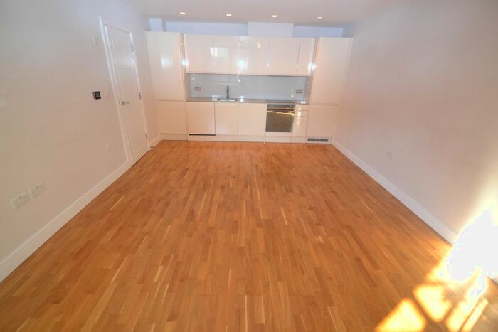 1 Bedroom Flat To Rent In Carshalton Road, Sutton, SM1