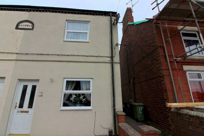 3 Bedroom Semi-Detached House To Rent In Wire Lane Newton, DE55